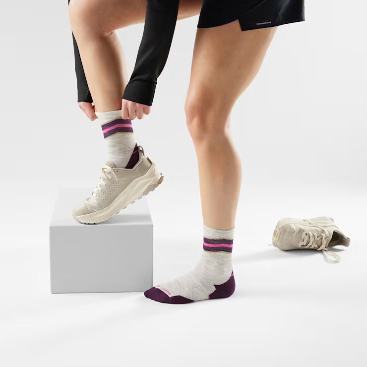 Smartwool Merino Socks Women's Run Mid Crew Socks - Image 2