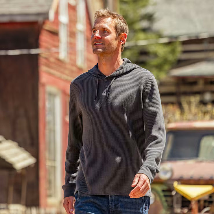 Smartwool Merino Socks Men's Waffle Henley Hoodie - Image 4